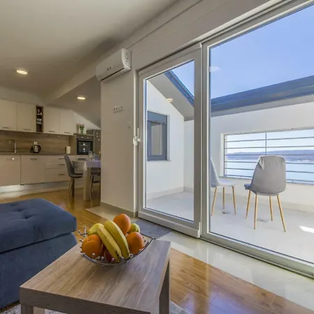 Apartment Mandica *
